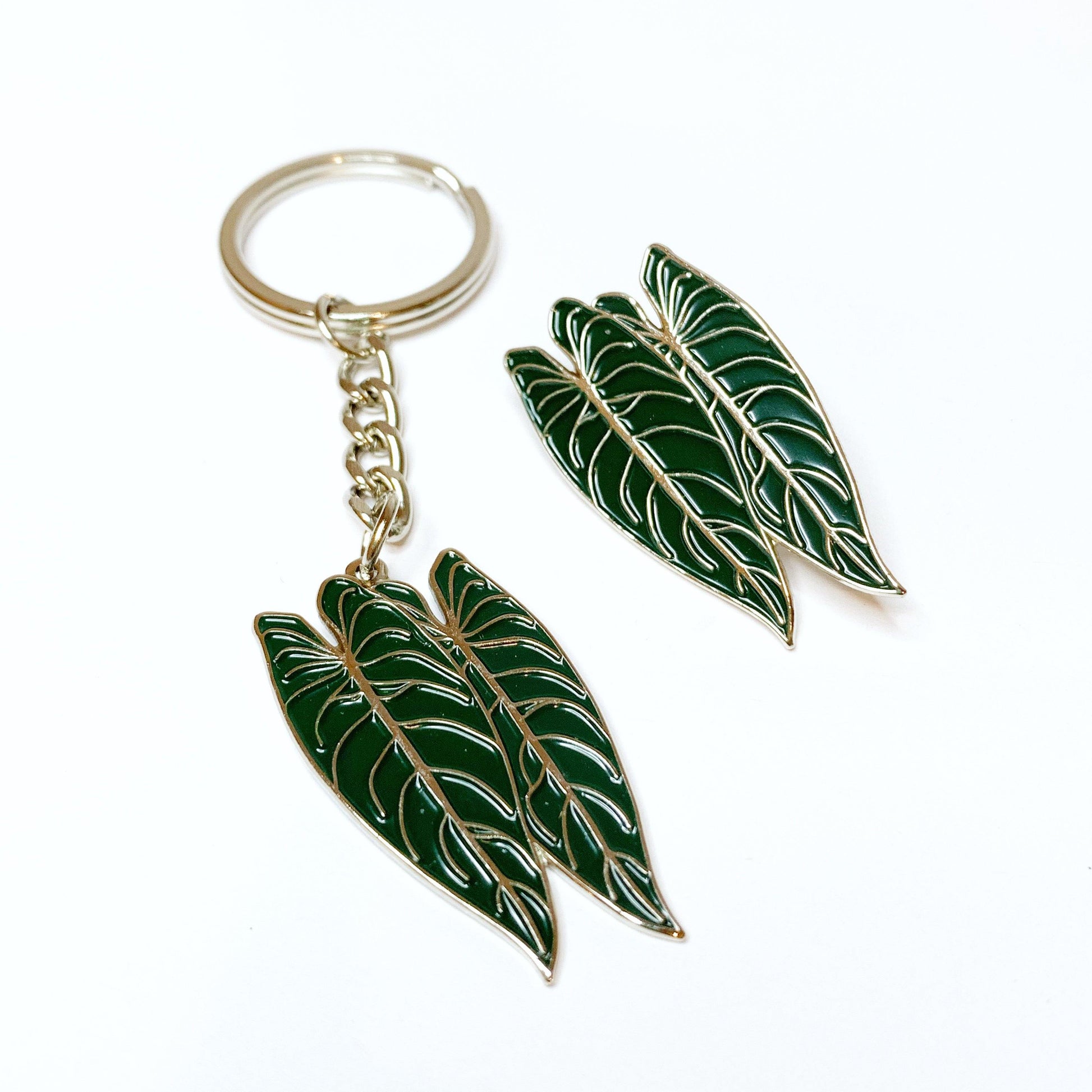 Philodendron Melanochrysum Pin / Keyring - Luxe Foliage